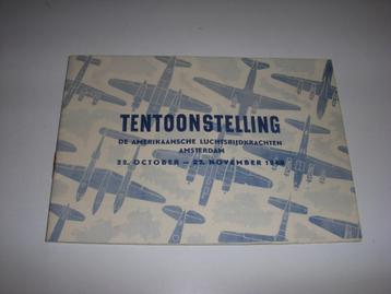 Folder Tentoonstelling Amerikaanse Luchtstrijdkrachten 1945 beschikbaar voor biedingen