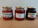 Zelfgemaakte jam aardbeien, bramen en pruimen, Ophalen