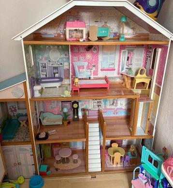 Kidskraft poppenhuis beschikbaar voor biedingen