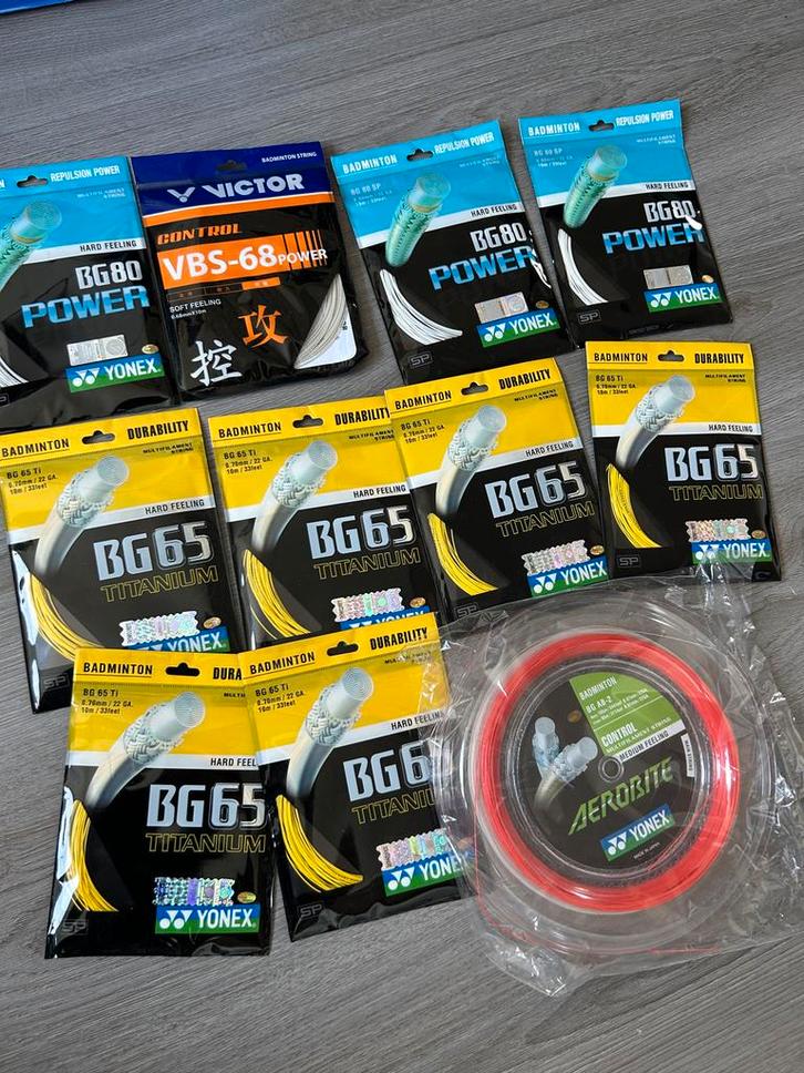 Yonex Badminton Snaren bg65 titanium en aerobite rol, Sport en Fitness, Badminton, Nieuw, Overige typen, Ophalen of Verzenden