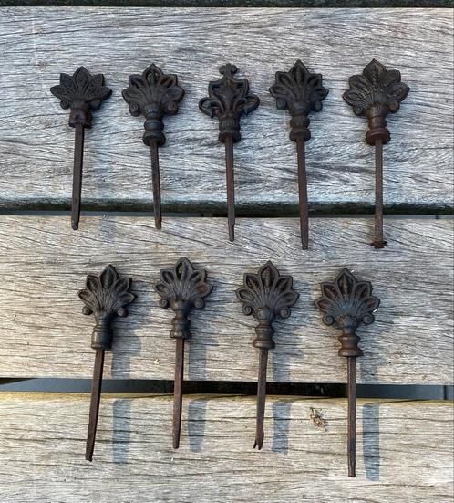 Antieke Gietijzeren Ornamenten Set (9 stuks), Antiek en Kunst, Antiek | Woonaccessoires, Ophalen of Verzenden