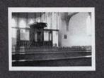 Foto Naaldwijk Kerk Interieur Preekstoel (2)., 1940 tot 1960, Foto, Zo goed als nieuw, Ophalen