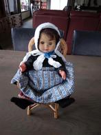 Pop in Sallandse Klederdracht met Stoeltje, Ophalen