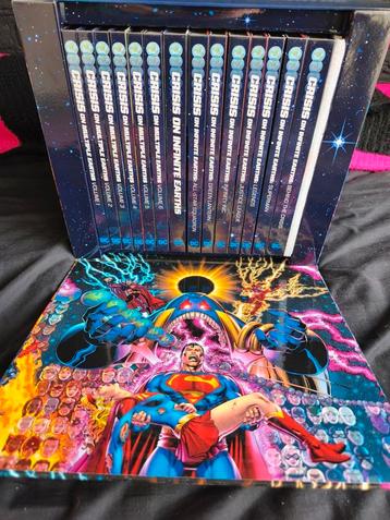 Crisis on infinite earth's (English) beschikbaar voor biedingen