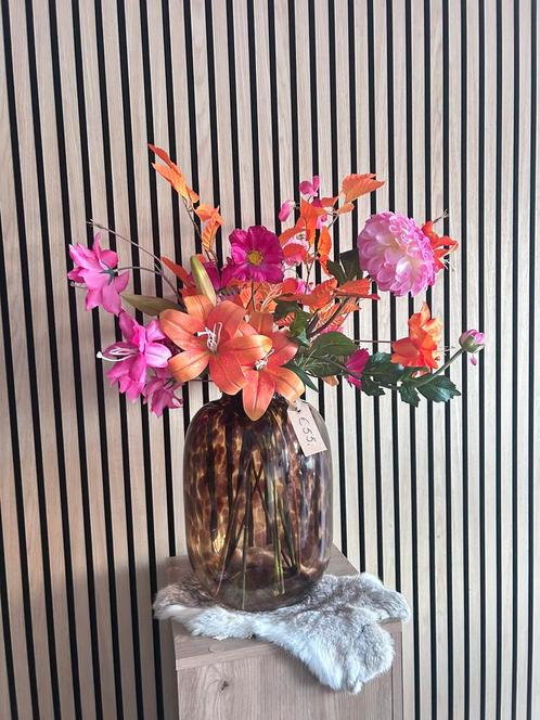 Cheetah vaas met kunstboeket., Huis en Inrichting, Woonaccessoires | Kunstplanten en Kunstbloemen, Zo goed als nieuw, Ophalen