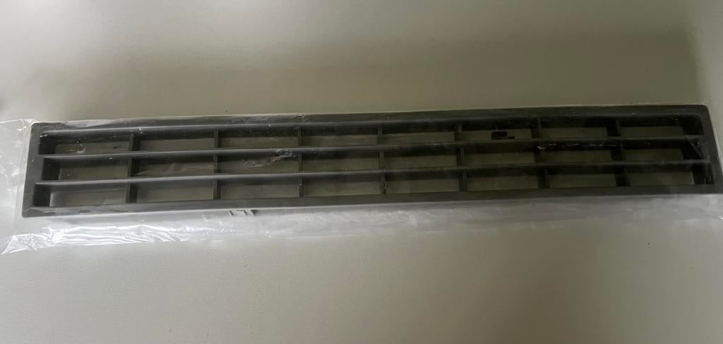 Luchtrooster plint keuken grijs (nieuw), Minder dan 50 cm, Nieuw, Ophalen of Verzenden, Minder dan 100 cm