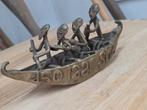 Bronzen beeld van boot met figuren. 150 jr SMA, Antiek en Kunst, Antiek | Koper en Brons, Ophalen of Verzenden, Brons