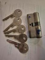 7 Gebruikte Cilindersloten - Verschillende Sleutels, Doe-het-zelf en Verbouw, Ophalen of Verzenden, Gebruikt, Overige materialen