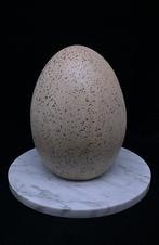 Aardewerk ei met spikkels - K1MON-K3SE, Verzenden, Zo goed als nieuw