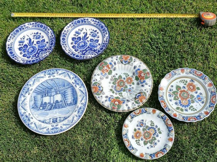 Antieke handbeschilderde keramische borden uit Delft, Antiek en Kunst, Antiek | Wandborden en Tegels, Ophalen of Verzenden