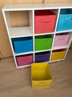 Wit kastje met gekleurde manden - 84,5x84,5x26 cm, Ophalen, Gebruikt