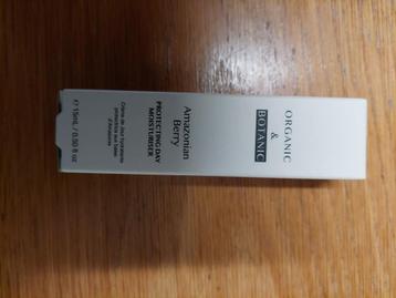 Organic en botanic protecting day moisturiser beschikbaar voor biedingen