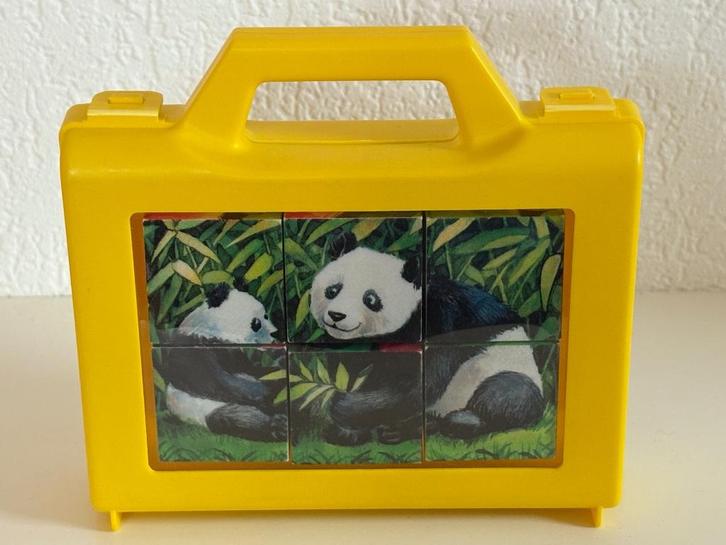 Kubuspuzzel in een koffertje, Kinderen en Baby's, Speelgoed | Kinderpuzzels, Zo goed als nieuw, 2 tot 4 jaar, Minder dan 10 stukjes