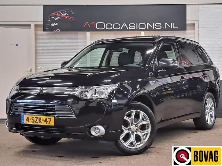 Mitsubishi Outlander 2.0 PHEV instyle+ LEDER + NAVI, Auto's, Mitsubishi, Bedrijf, Te koop, Outlander, 360° camera, 4x4, ABS, Achteruitrijcamera