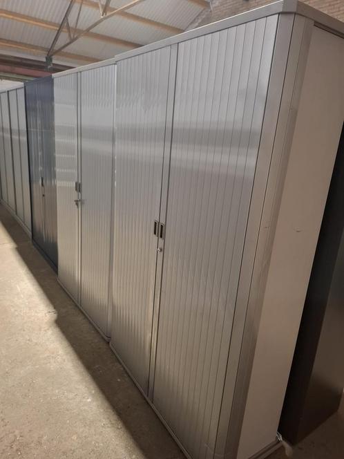 2 metalen Gispen roldeurkasten met 4 legborden, Huis en Inrichting, Kasten | Roldeurkasten en Archiefkasten, Gebruikt, 150 tot 200 cm