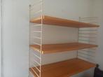 Zweeds wandrek boekenrek cremekleurig draadstaal en grenen, Ophalen of Verzenden, Gebruikt