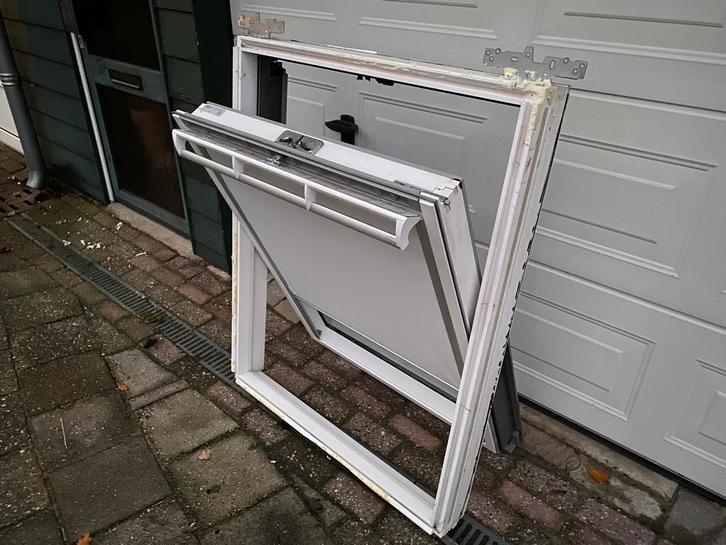 VELUX GGL PK06 Dakraam 94x118 HR++, Doe-het-zelf en Verbouw, Glas en Ramen, Zo goed als nieuw, Dakraam, 80 tot 120 cm, 80 tot 120 cm