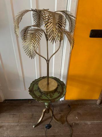 Goudkleurige Palm Lamp met 2 Lichtpunten beschikbaar voor biedingen