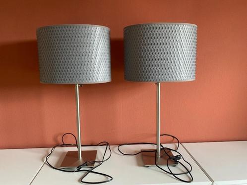 Set van 2 IKEA tafellampen ÅLING – Grijs, Huis en Inrichting, Lampen | Tafellampen, Gebruikt, Minder dan 50 cm, Kunststof, Metaal