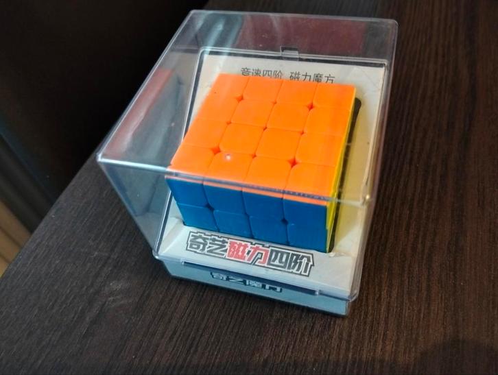 Rubik's Cube 4x4 - Uitdagende Puzzel!, Hobby en Vrije tijd, Denksport en Puzzels, Zo goed als nieuw, Rubik's of 3D-puzzel, Ophalen of Verzenden