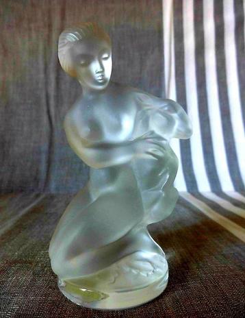 Lalique Diana & Reekalf Beeld beschikbaar voor biedingen