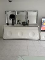 Moderne Dressoir met Stijlvolle Details, Ophalen, 150 tot 200 cm, Zo goed als nieuw, 25 tot 50 cm