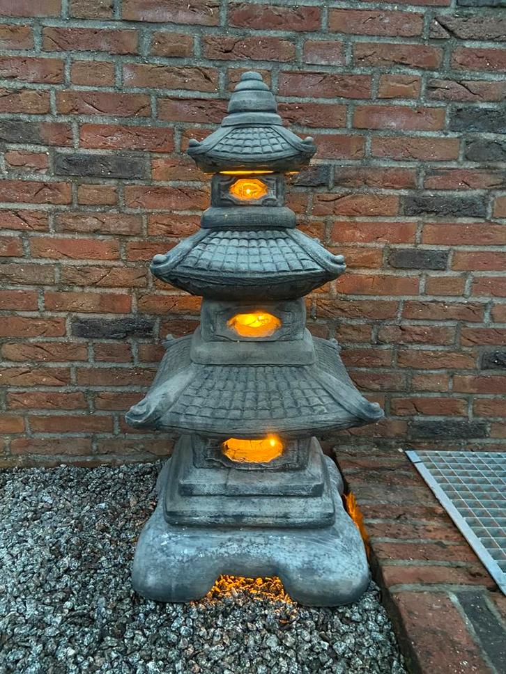 Pagode 3 Daks , hoogte 95 cm, Tuin en Terras, Tuinbeelden, Nieuw, Overige typen, Beton, Ophalen