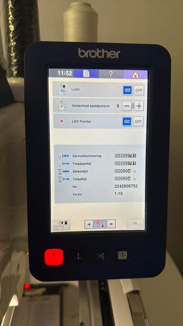 Brother VR - borduurmachine met officiele brothertafel beschikbaar voor biedingen