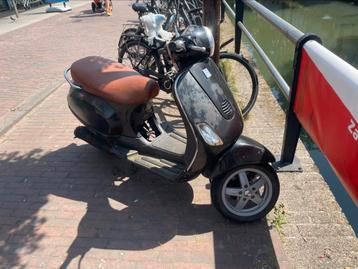 Piaggio Vespa LX 25 zwart snor scooter 2008 onderdelen sloop beschikbaar voor biedingen