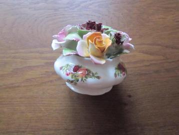 Royal Albert Old Country Roses bloementuiltje beschikbaar voor biedingen