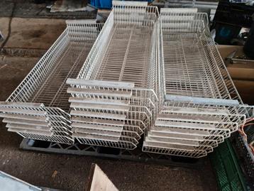 26 Draadmanden - 98x37x17cm beschikbaar voor biedingen