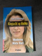 Klopjacht op Malika - Jan Libbenga, Ophalen of Verzenden, Gelezen