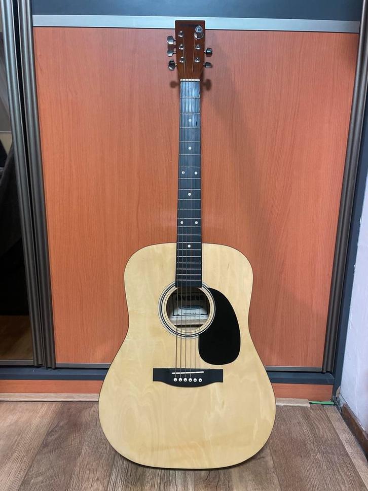 Gitaar + Korg Stemmer, Muziek en Instrumenten, Snaarinstrumenten | Gitaren | Akoestisch, Gebruikt, Western- of Steelstringgitaar