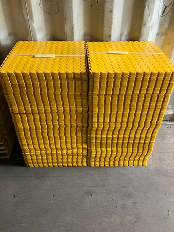 60 m2 PVC kliktegels 500x500x6mm nieuw beschikbaar voor biedingen