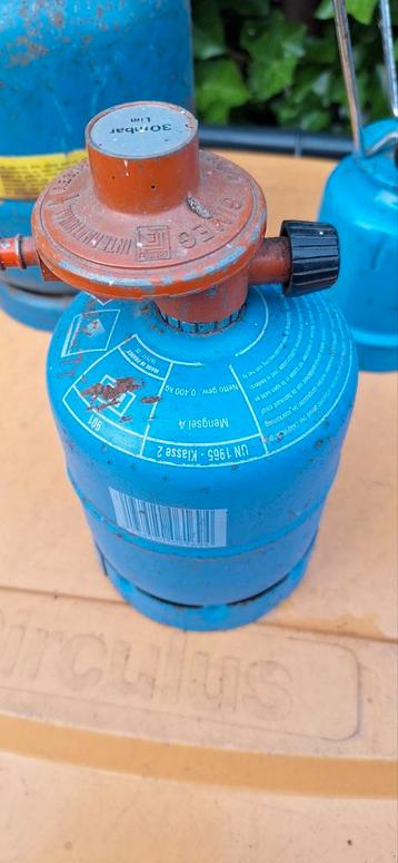 Campinggaz gasfles R 904 halfvol met drukregelaar 1 pits  beschikbaar voor biedingen