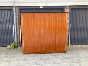 Vintage retro kledingkast jaren 60 XL XXL beschikbaar voor biedingen