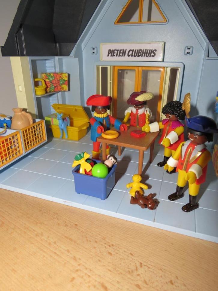 De Pietenclub van sinterklaas, pakkjeswinkel, zwarte piet, Kinderen en Baby's, Speelgoed | Playmobil, Zo goed als nieuw, Complete set