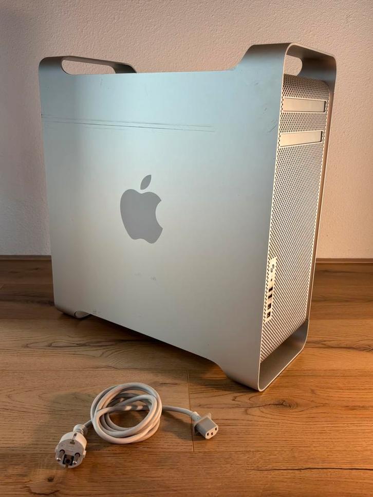 Intel Mac Pro - met originele stroomkabel, Computers en Software, Vintage Computers, Ophalen