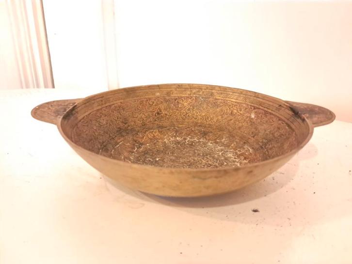 Antieke messing schaal met handvatten, Antiek en Kunst, Antiek | Schalen, Ophalen of Verzenden