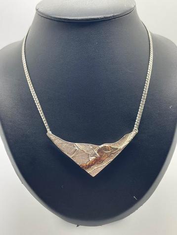 A196 Prachtig zilveren collier met Finse hanger beschikbaar voor biedingen