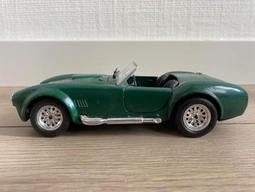 4x Revell 1:24 en Bburago beschikbaar voor biedingen