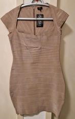 Bandage jurk - poederroze - mt 38/40, Kleding | Dames, Ophalen of Verzenden, Nieuw, Maat 38/40 (M), Onder de knie