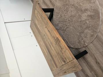 Hele mooie zelf gemaakte salon tafel  beschikbaar voor biedingen