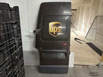 Renault Master 2003-2010 achterdeur achterportier UPS bruin beschikbaar voor biedingen