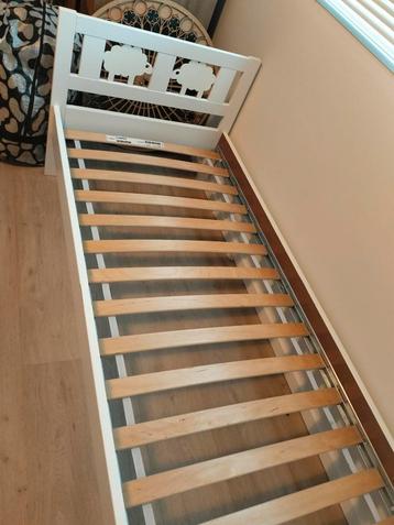 Peuter bed beschikbaar voor biedingen