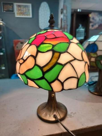 Tiffany glas in lood lamp beschikbaar voor biedingen