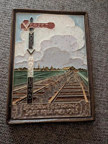 Spoorwegstaking 1944-1945 Tegel Porceleyne fles  beschikbaar voor biedingen