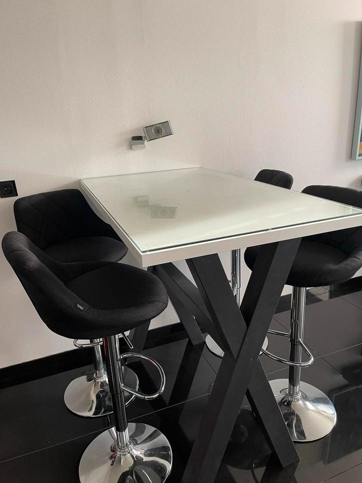 Leuke eettafel met bijbehorende stoelen, Huis en Inrichting, Tafels | Eettafels, Zo goed als nieuw, 50 tot 100 cm, 100 tot 150 cm