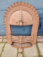 Antieke smeedijzeren haard ombouw., Ophalen, Gebruikt, Vrijstaande haard, Houthaard