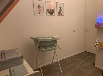 Babybad compleet met accessoires beschikbaar voor biedingen